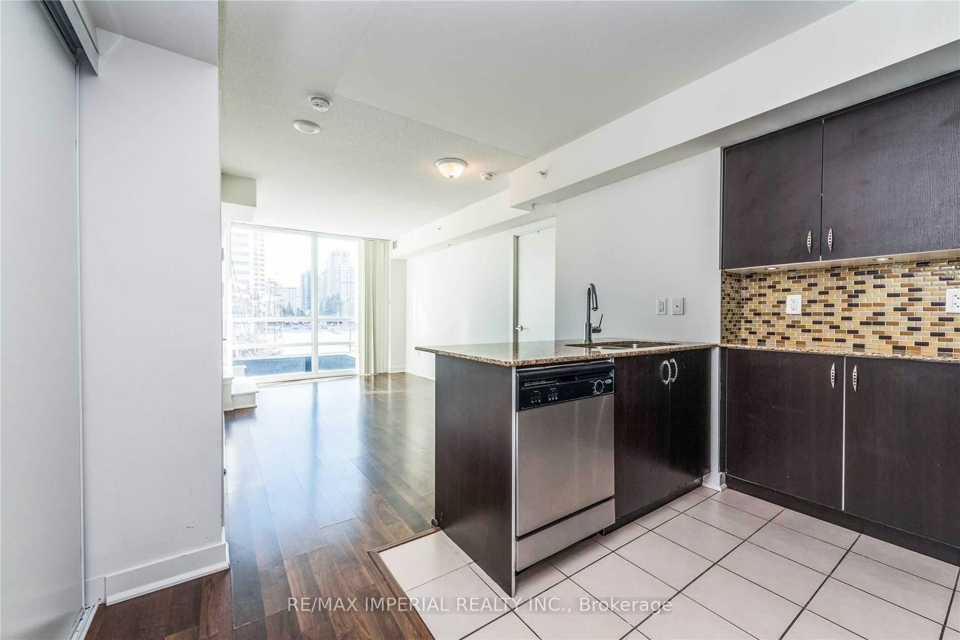 201-5740 Yonge Street, Toronto, ON, M2M 0B1 - 15