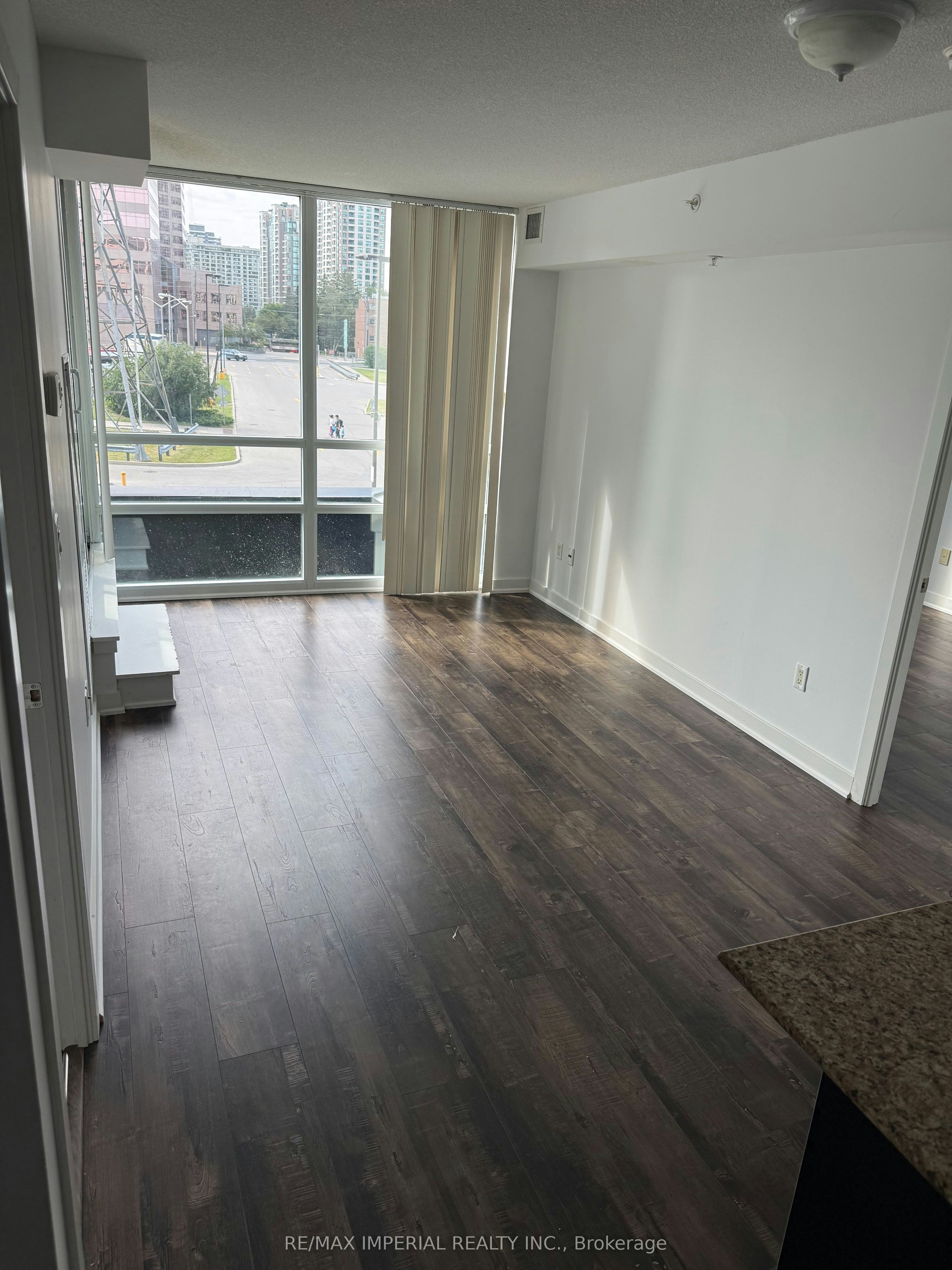201-5740 Yonge Street, Toronto, ON, M2M 0B1 - 3