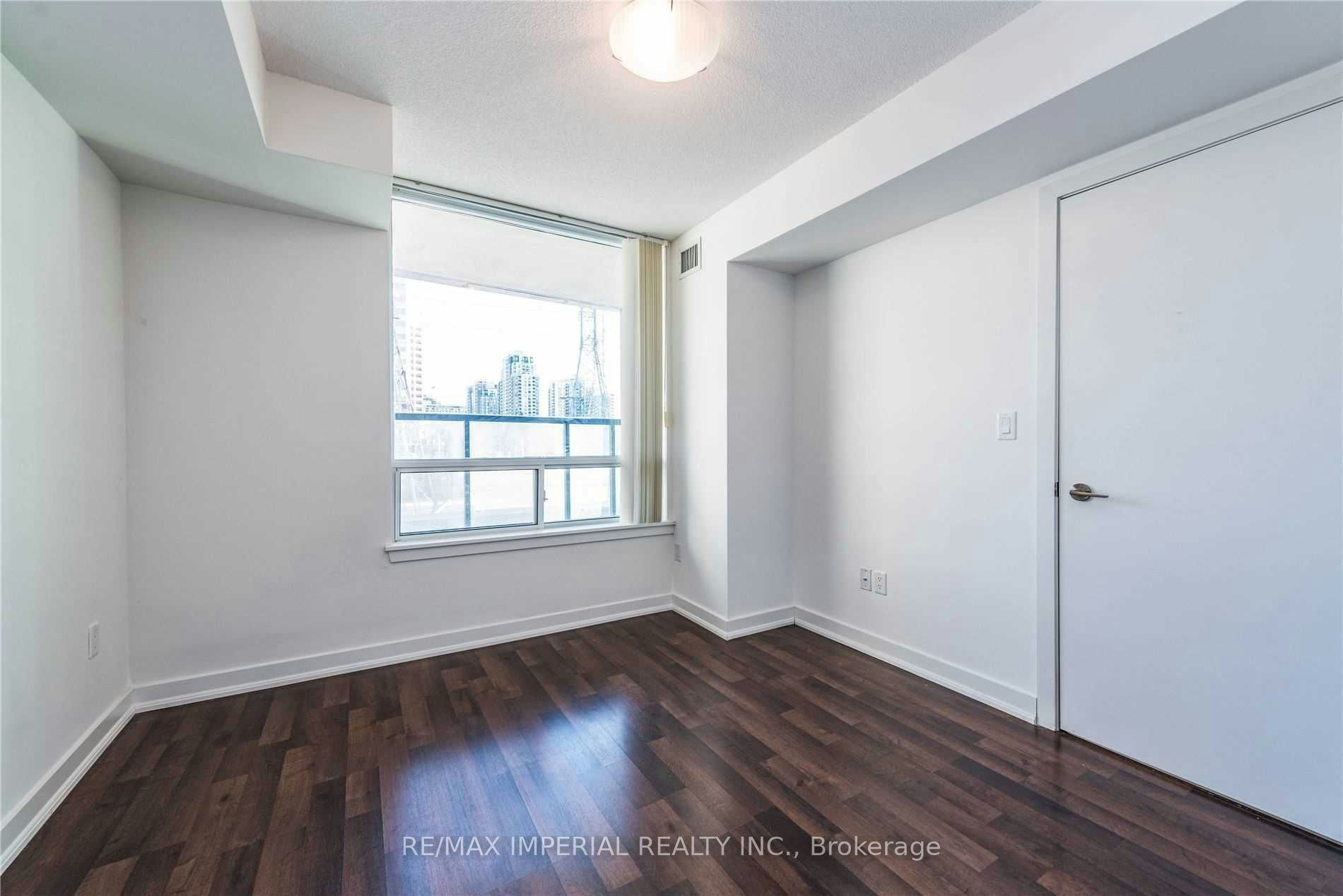 201-5740 Yonge Street, Toronto, ON, M2M 0B1 - 9