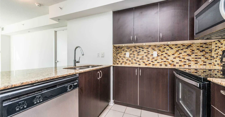 201-5740 Yonge Street, Toronto, ON, M2M 0B1 - 17
