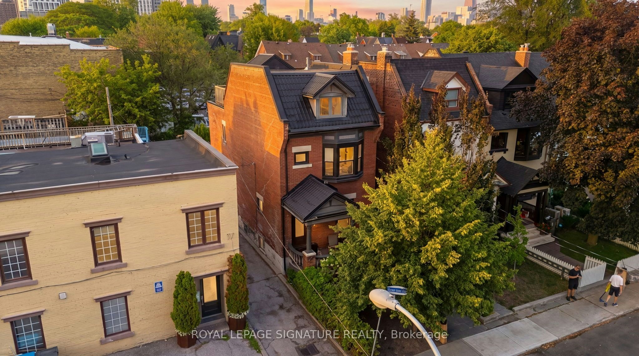 Main-359 Clinton Street, Toronto, ON, M6G 2Y7 - 16