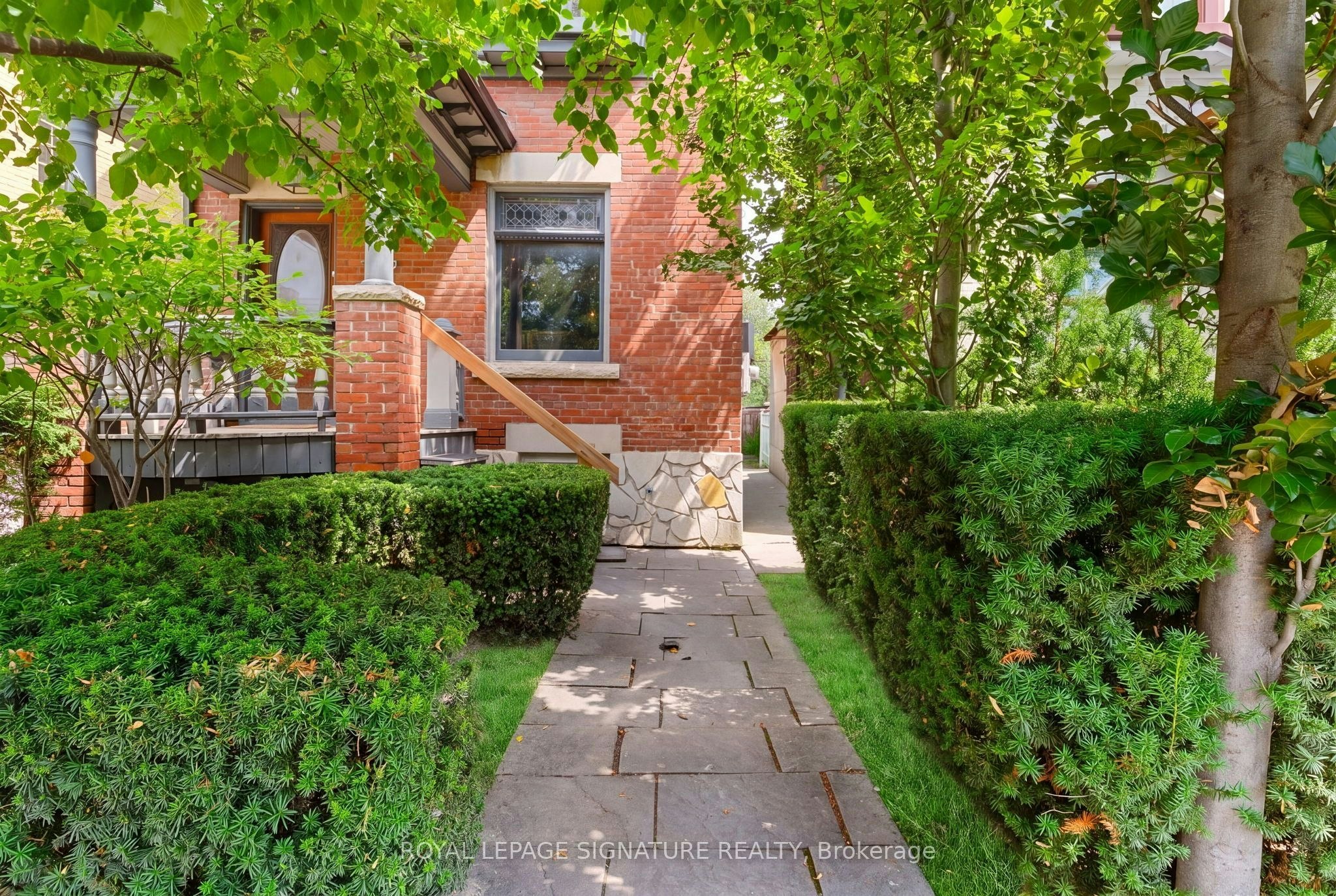 Main-359 Clinton Street, Toronto, ON, M6G 2Y7 - 2