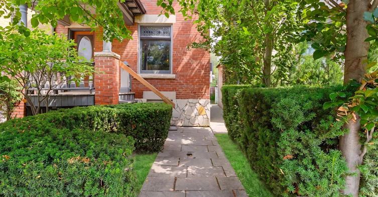 Main-359 Clinton Street, Toronto, ON, M6G 2Y7 - 2