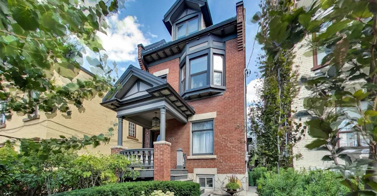 Main-359 Clinton Street, Toronto, ON, M6G 2Y7