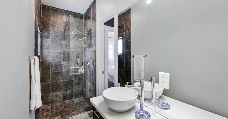 Main-359 Clinton Street, Toronto, ON, M6G 2Y7 - 12