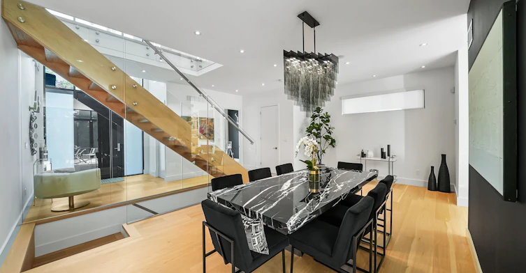 17 Nesbitt Drive, Toronto, ON, M4W 2G2 - 6