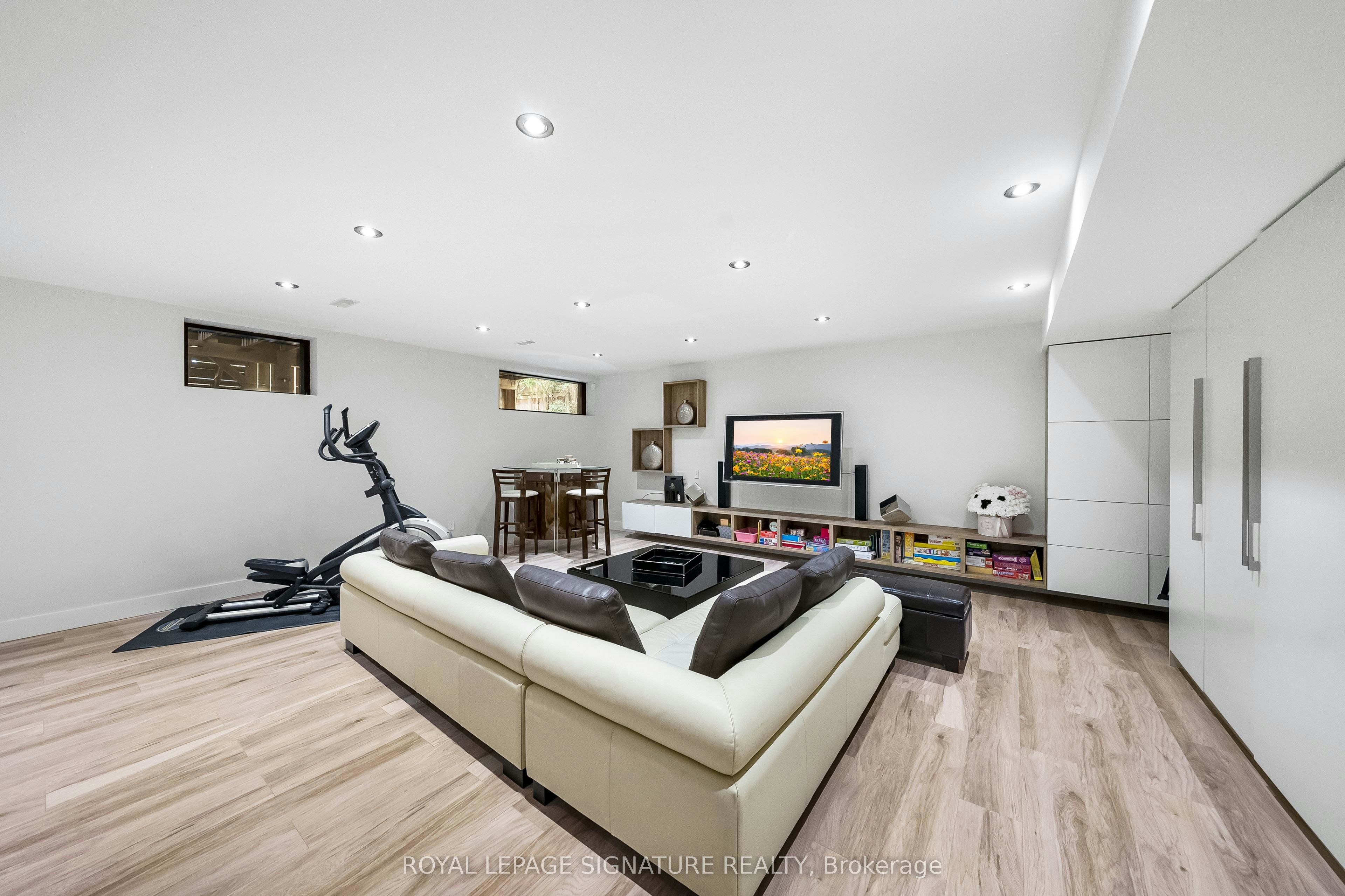 17 Nesbitt Drive, Toronto, ON, M4W 2G2 - 31