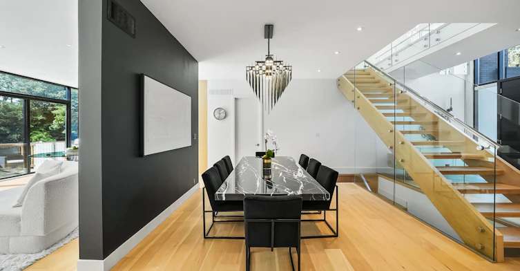 17 Nesbitt Drive, Toronto, ON, M4W 2G2 - 7