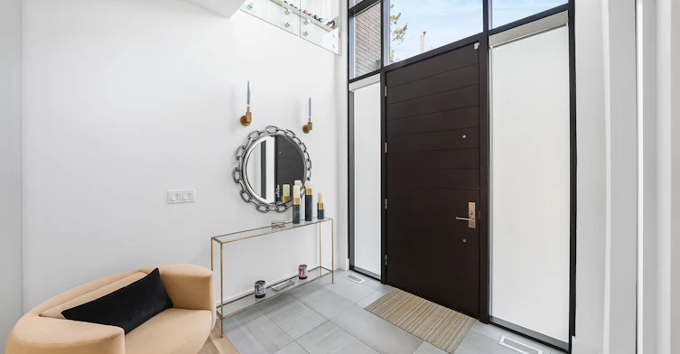 17 Nesbitt Drive, Toronto, ON, M4W 2G2 - 2