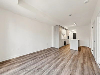 409-123 Portland Street - 5