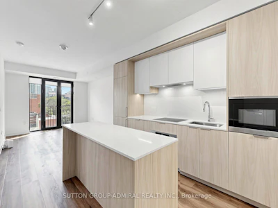 409-123 Portland Street - 2