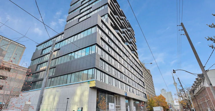 716-195 Mccaul Street, Toronto, ON, M5T 1W6