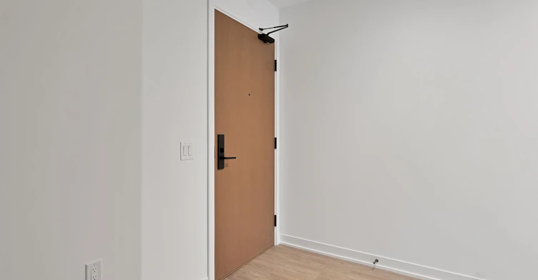 716-195 Mccaul Street, Toronto, ON, M5T 1W6 - 2