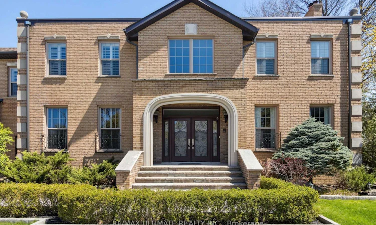 1 Versailles Court