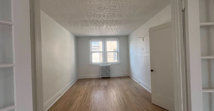 6-102 Greensides Avenue, Toronto, ON, M6C 1B9 - 3