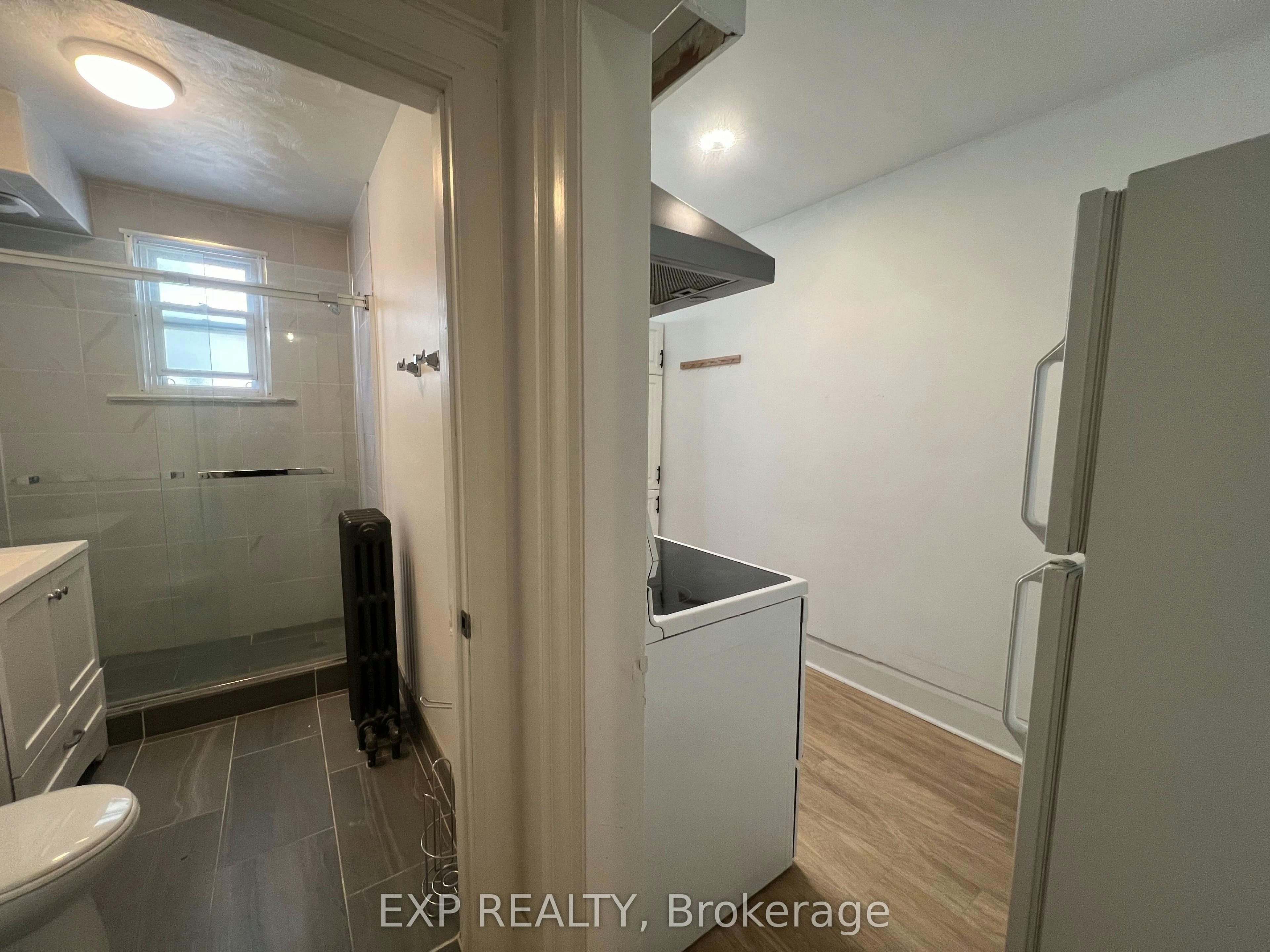 6-102 Greensides Avenue, Toronto, ON, M6C 1B9 - 11