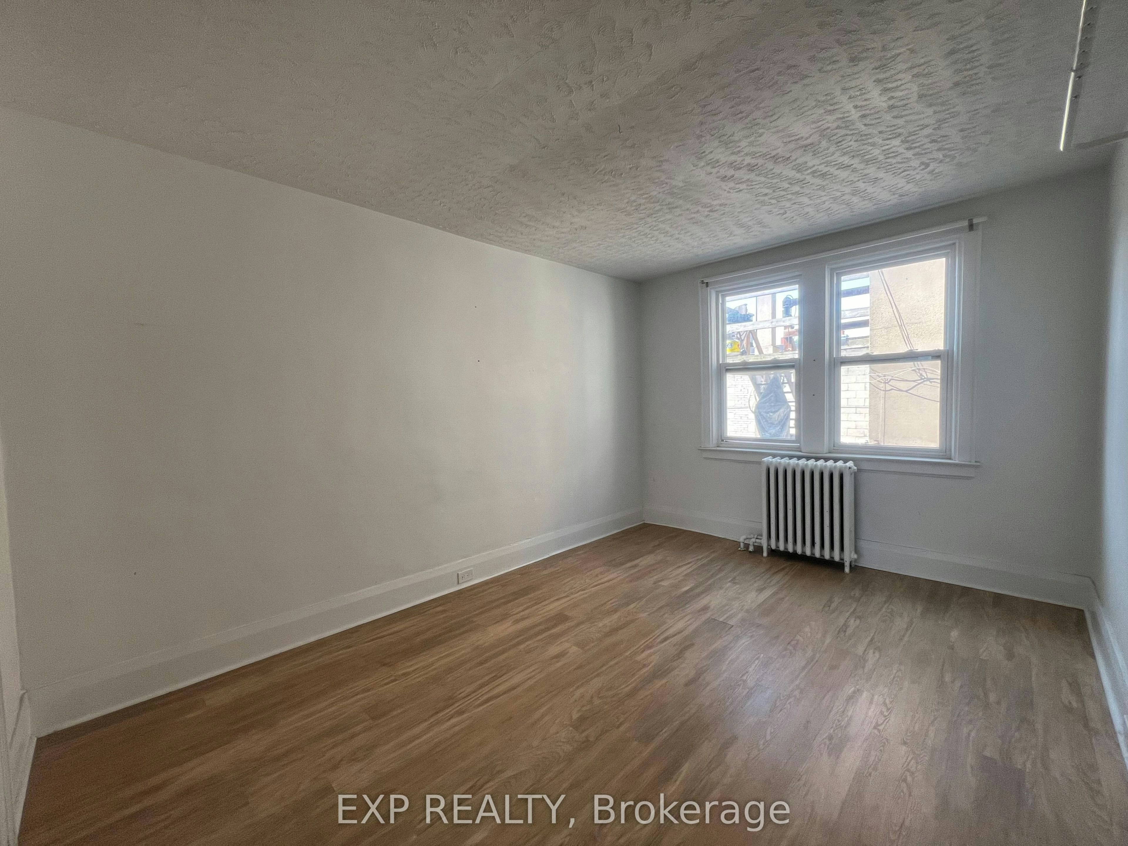 6-102 Greensides Avenue, Toronto, ON, M6C 1B9 - 14