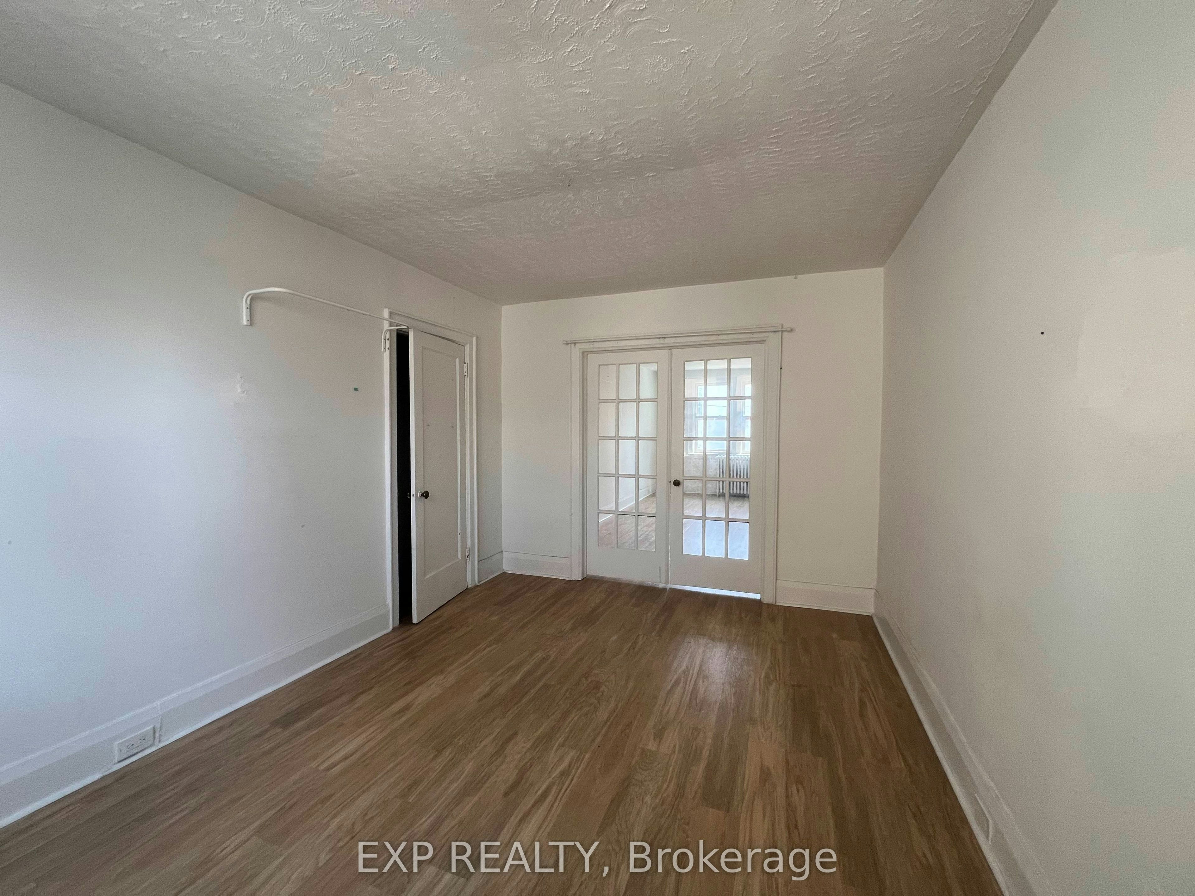 6-102 Greensides Avenue, Toronto, ON, M6C 1B9 - 5