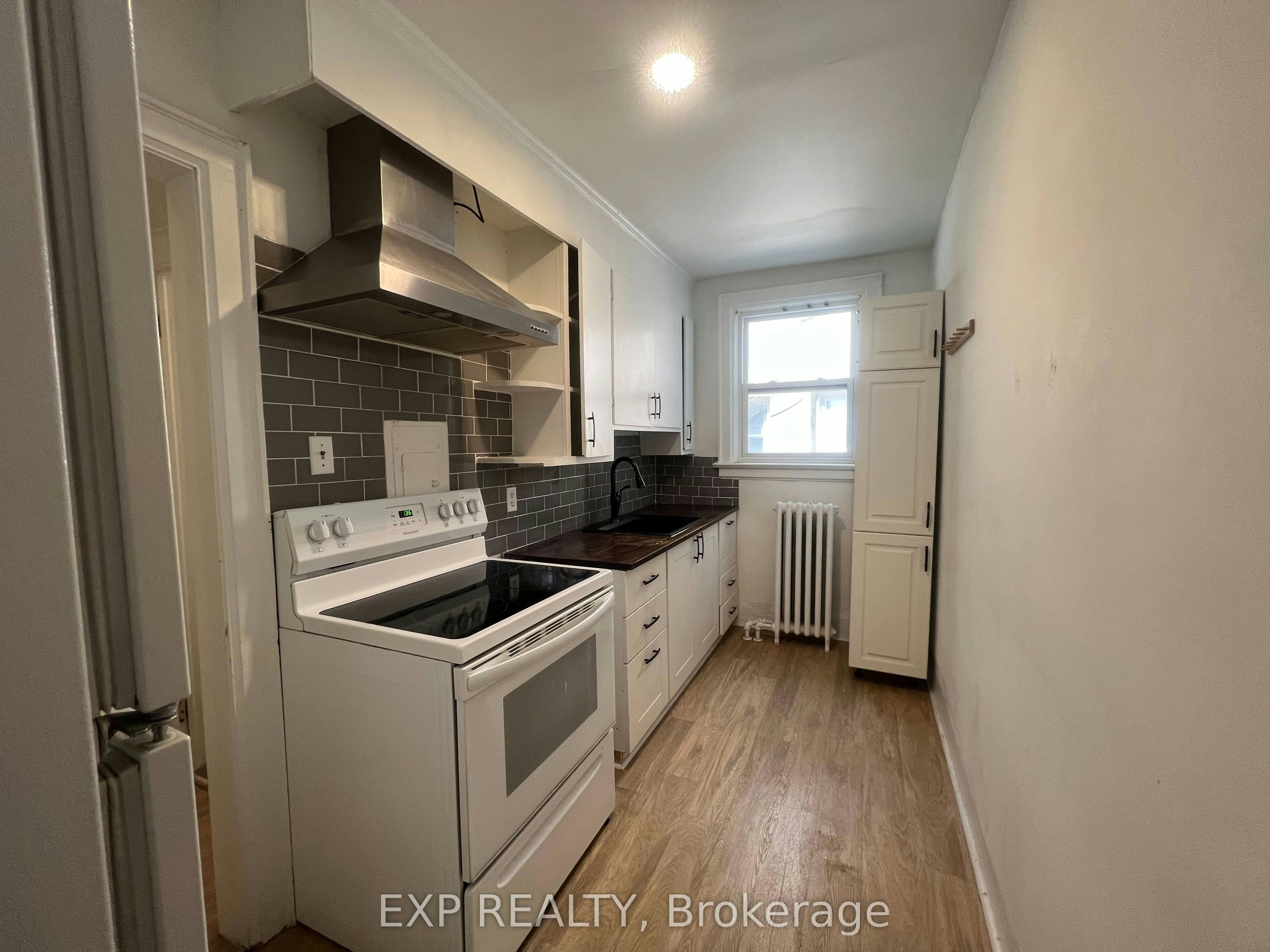 6-102 Greensides Avenue, Toronto, ON, M6C 1B9 - 16