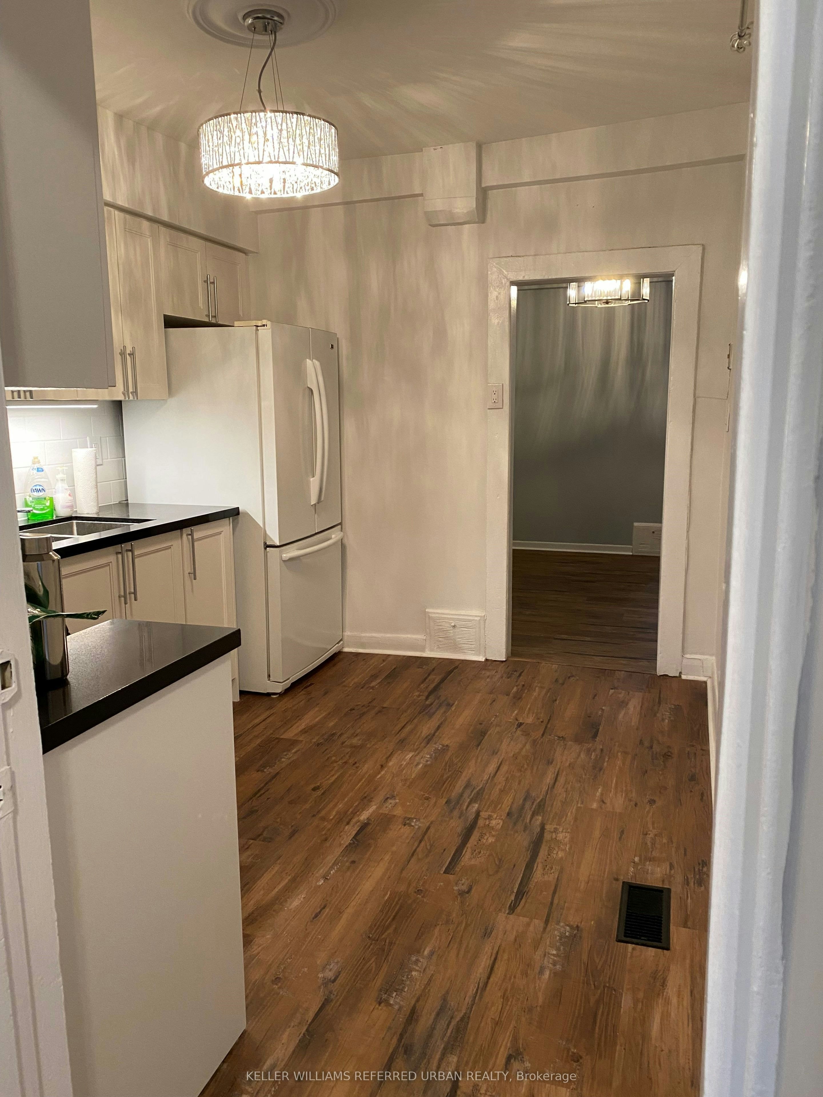 Main floor-9 Clinton Place, Toronto, ON, M6G 1J8 - 6