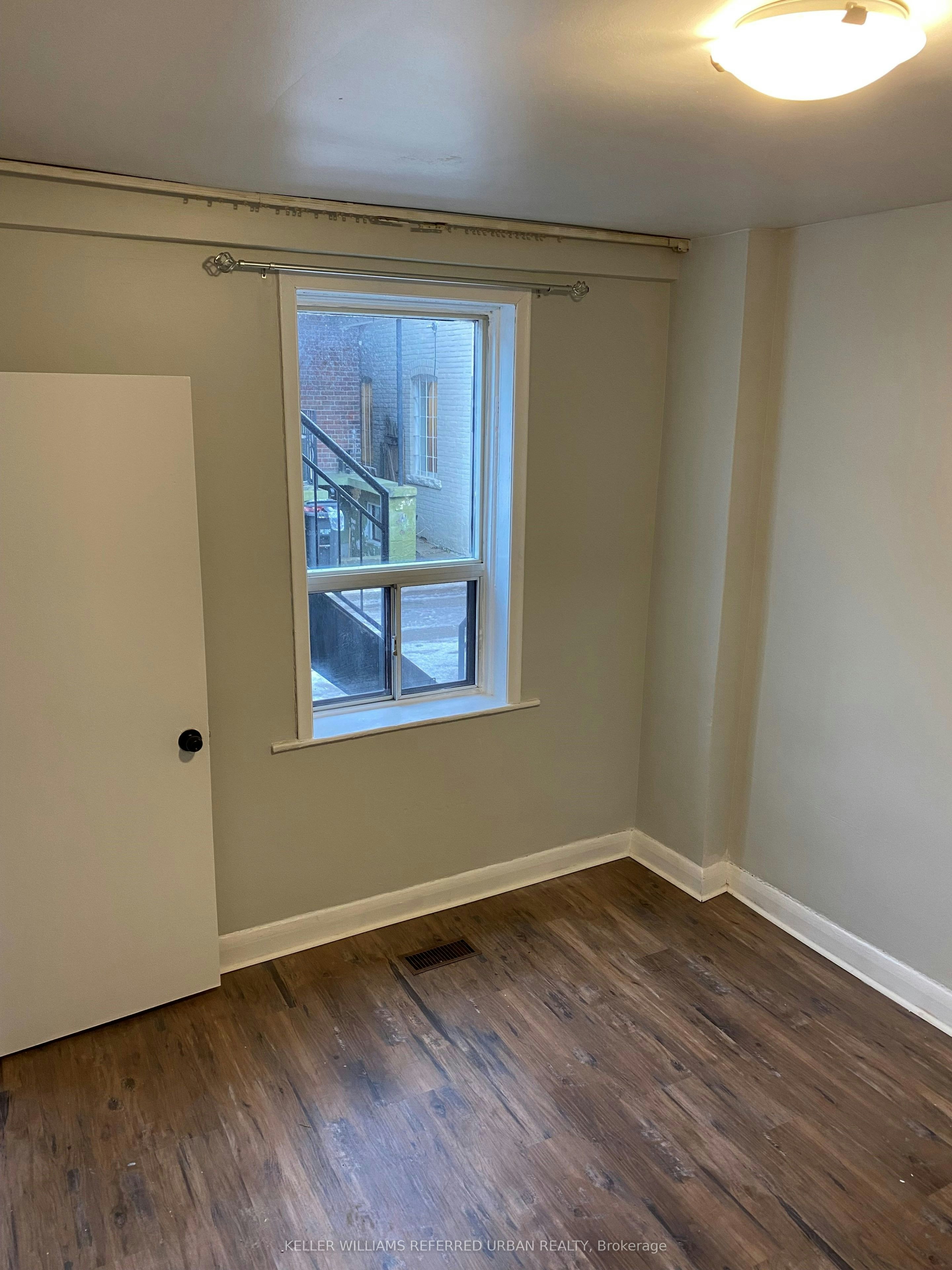 Main floor-9 Clinton Place, Toronto, ON, M6G 1J8 - 8