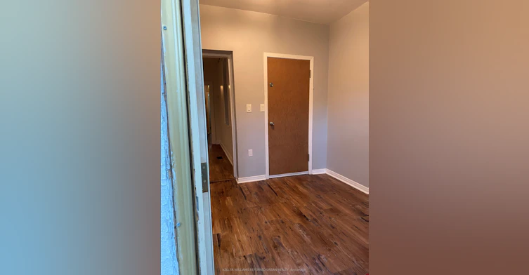 Main floor-9 Clinton Place, Toronto, ON, M6G 1J8 - 7