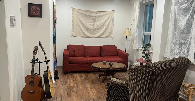 Main floor-9 Clinton Place, Toronto, ON, M6G 1J8 - 2