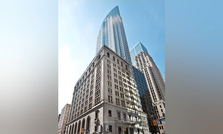 824-1 King Street W
