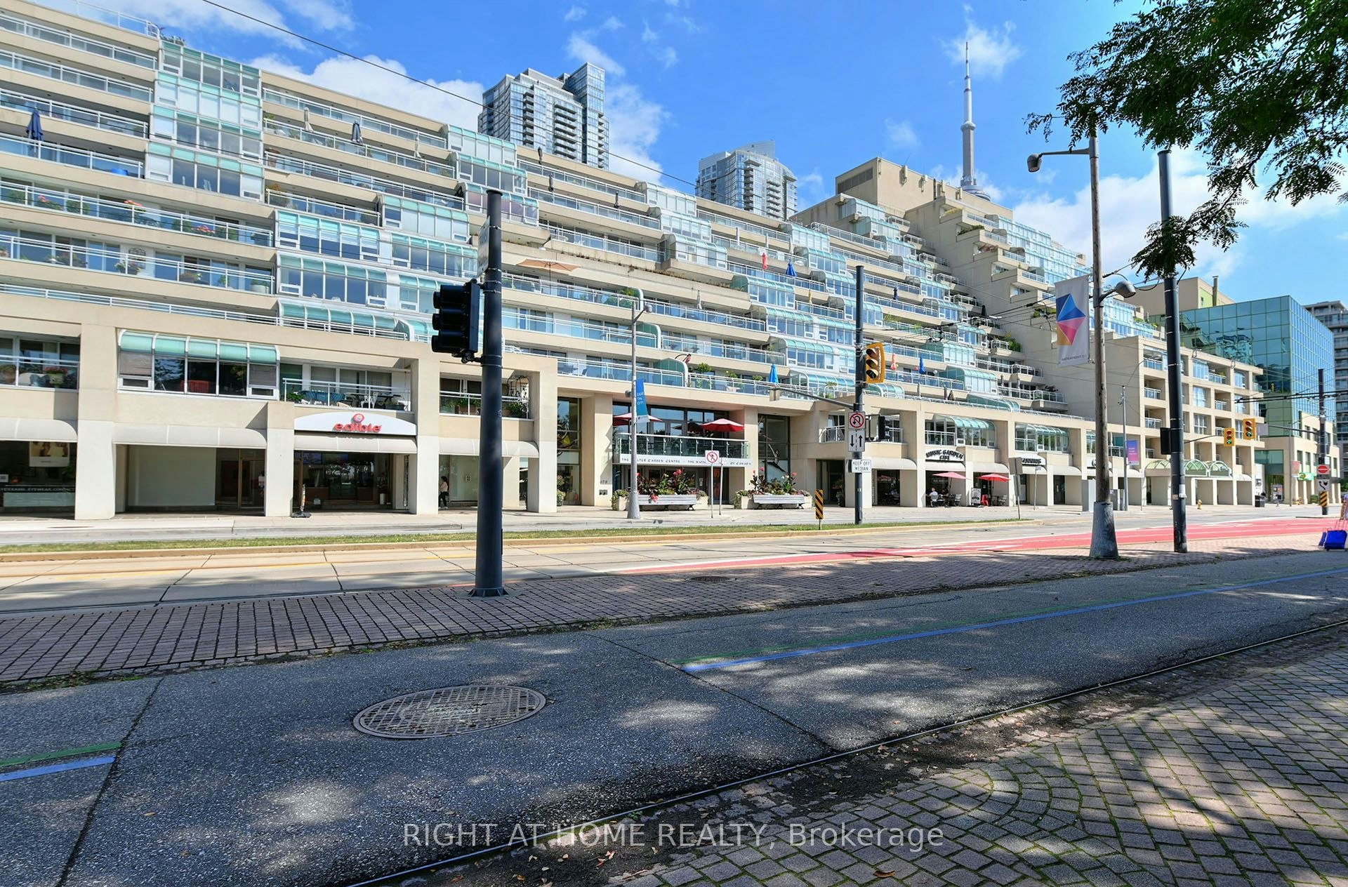 202E-460 Queens Quay W, Toronto, ON, M5V 2Y4