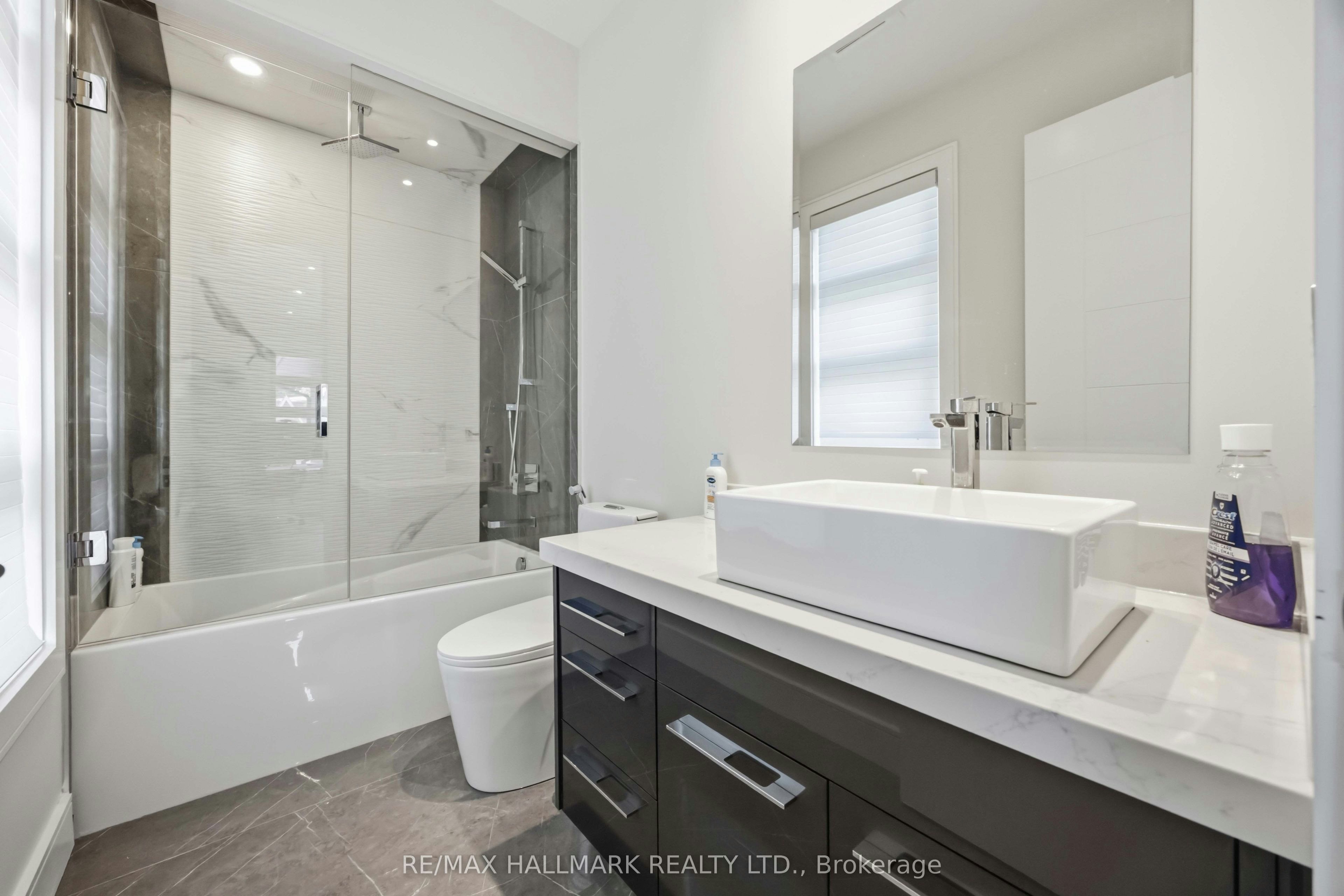 66 Forest Grove Drive, Toronto, ON, M2K 1Z6 - 31