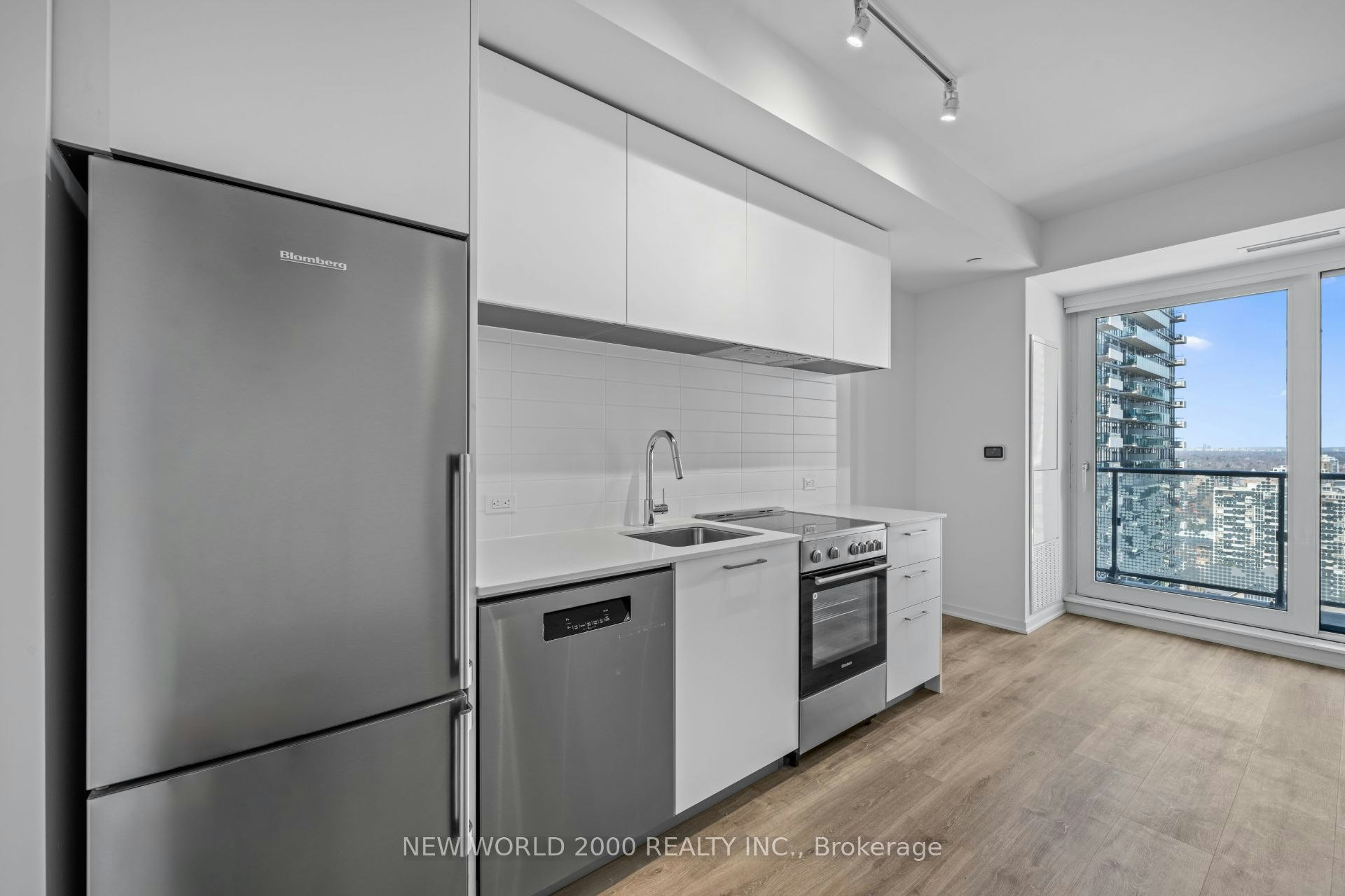 2513-101 Roehampton Avenue, Toronto, ON, M4P 2W2 - 4