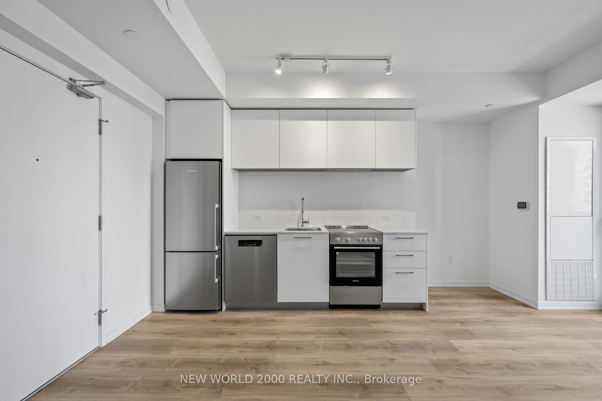 2513-101 Roehampton Avenue, Toronto, ON, M4P 2W2 - 3