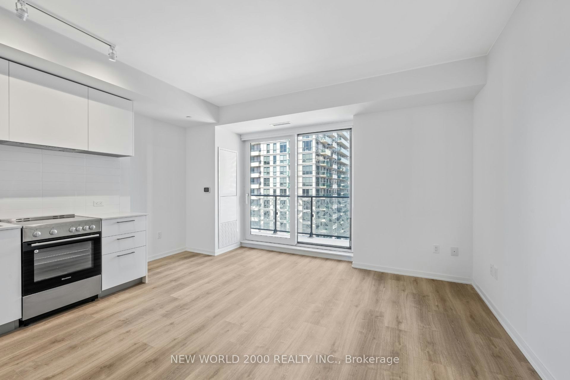 2513-101 Roehampton Avenue, Toronto, ON, M4P 2W2 - 9