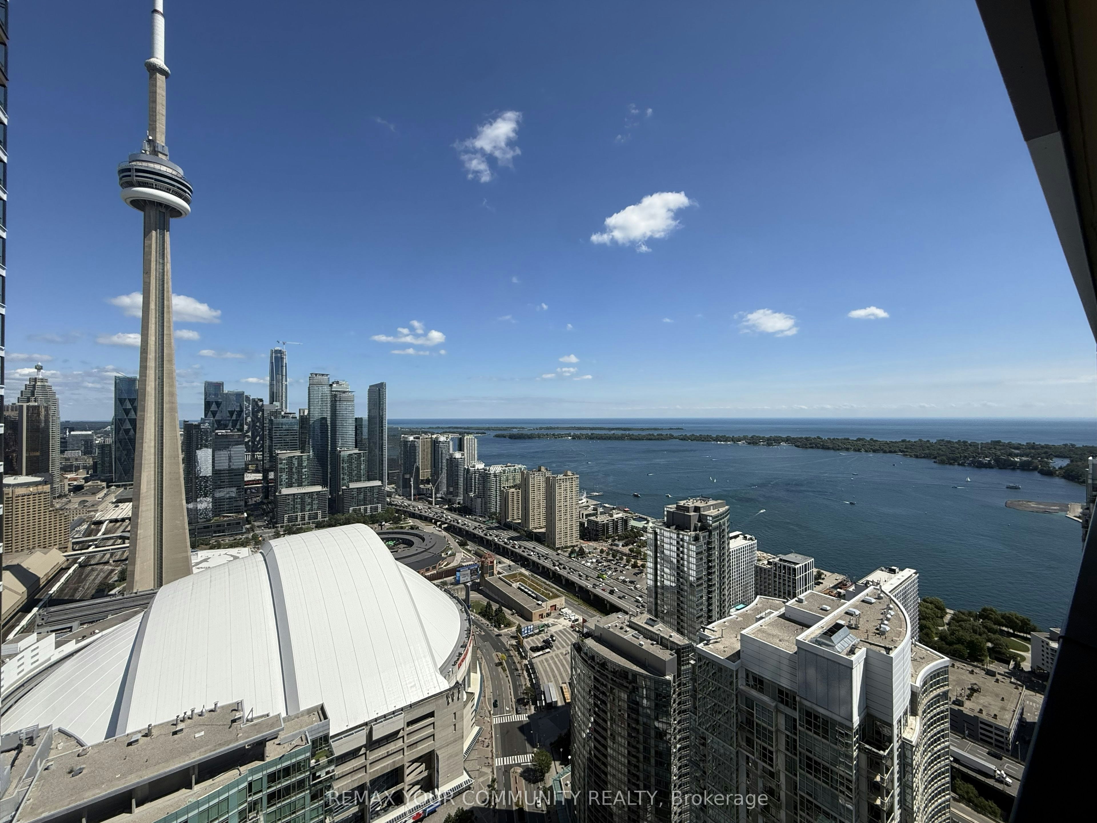 5808-3 Concord Cityplace Way, Toronto, ON, M5V 0X4 - 8