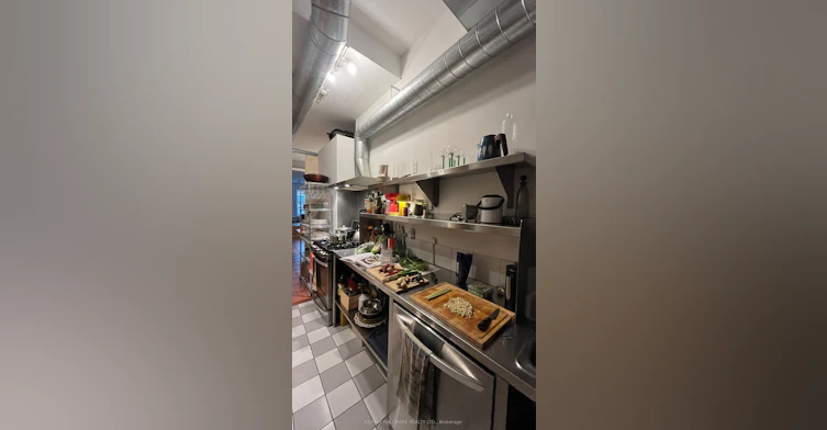 200-173 King Street E, Toronto, ON, M5A 1J4 - 17