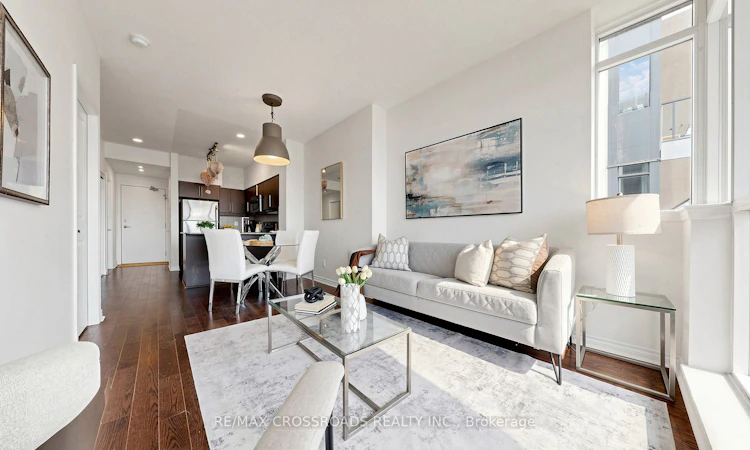 1401-2885 Bayview Avenue