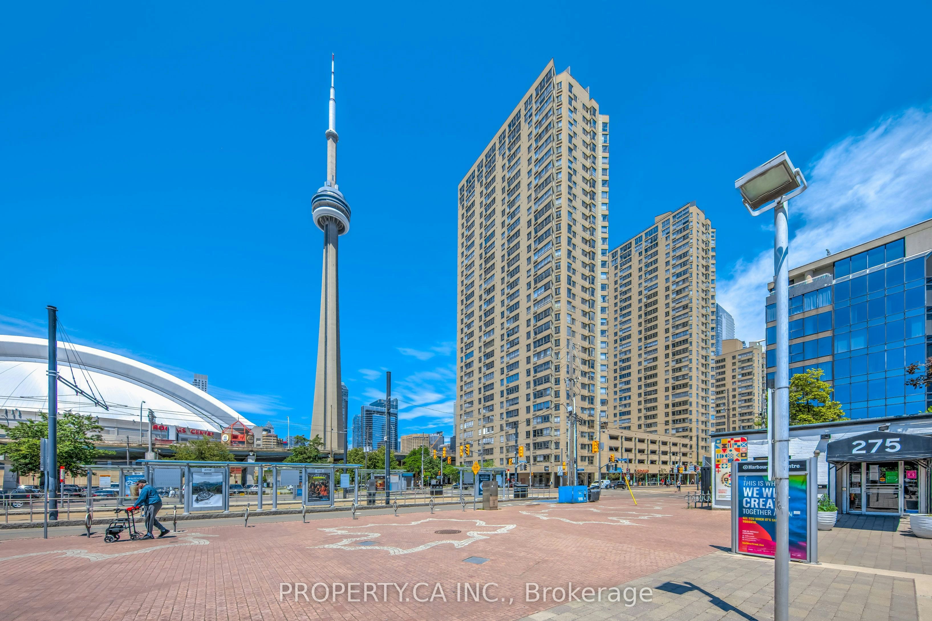 302-270 Queens Quay W, Toronto, ON, M5J 2N4