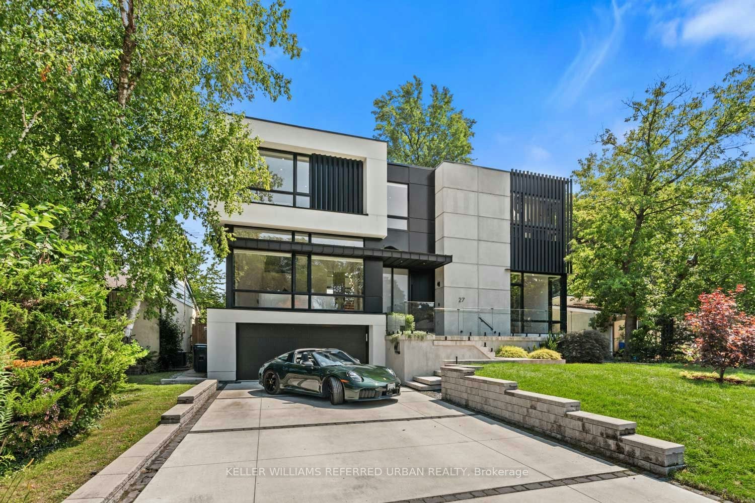 27 Berkinshaw Crescent, Toronto, ON, M3B 2T1
