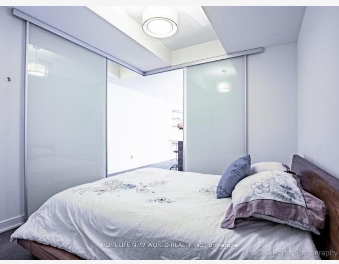 302-1001 Bay Street, Toronto, ON, M5S 3A6 - 4