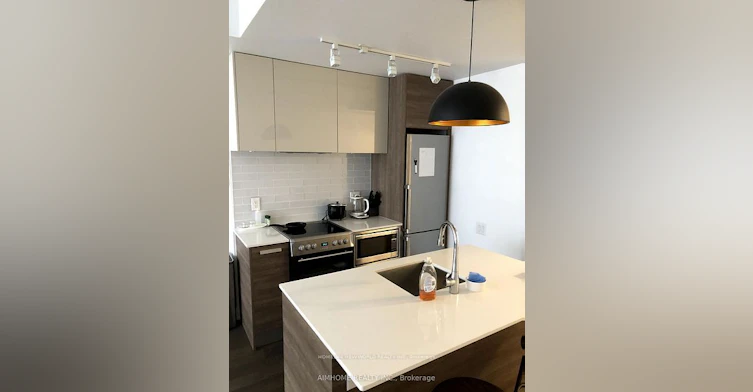 302-1001 Bay Street, Toronto, ON, M5S 3A6 - 3