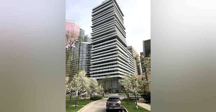 302-1001 Bay Street, Toronto, ON, M5S 3A6