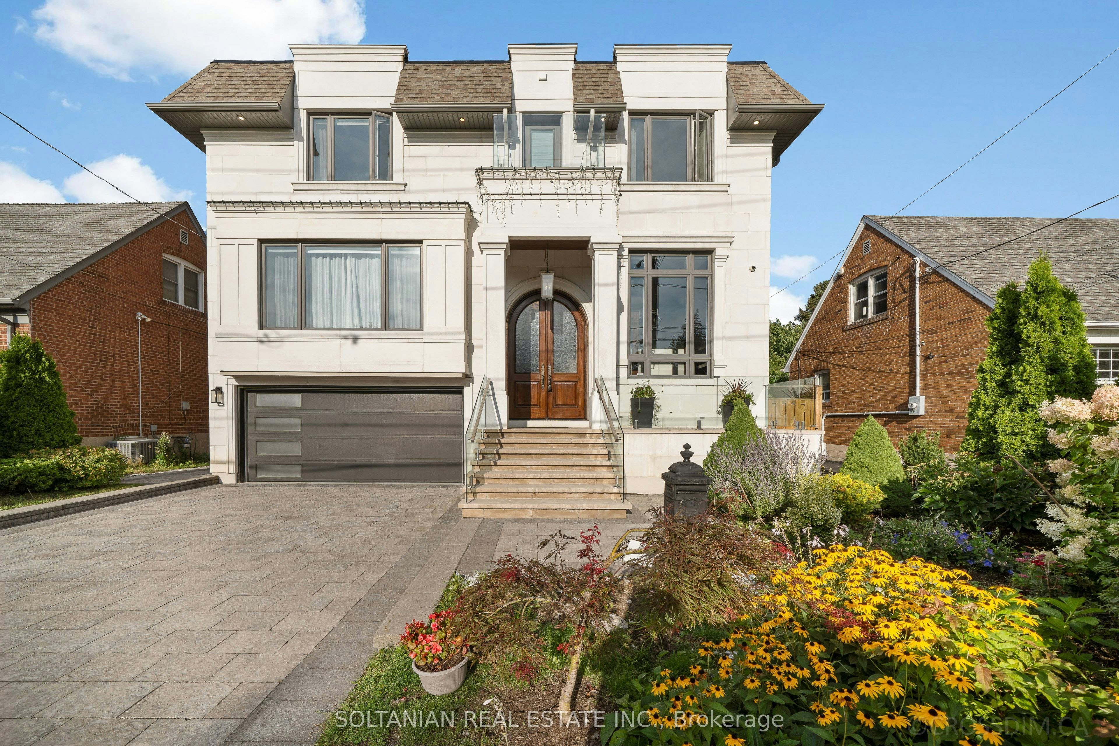 15 Calvin Avenue, Toronto, ON, M2N 5E4
