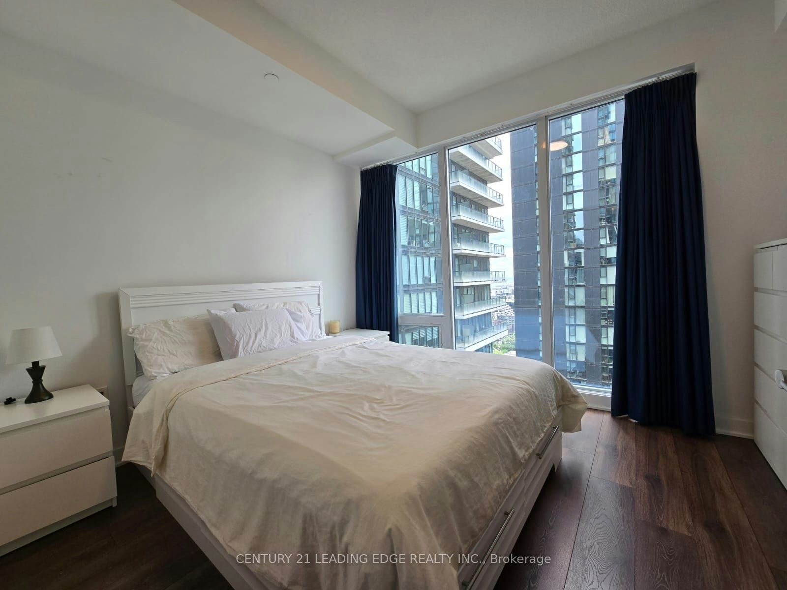 3303-125 Blue Jays Way, Toronto, ON, M5V 0N5 - 9