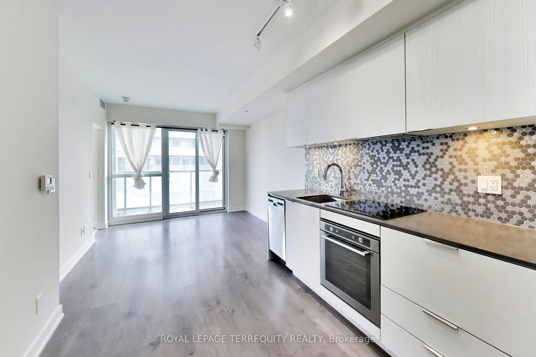 1803-2 Sonic Way, Toronto, ON, M3C 0P2 - 12