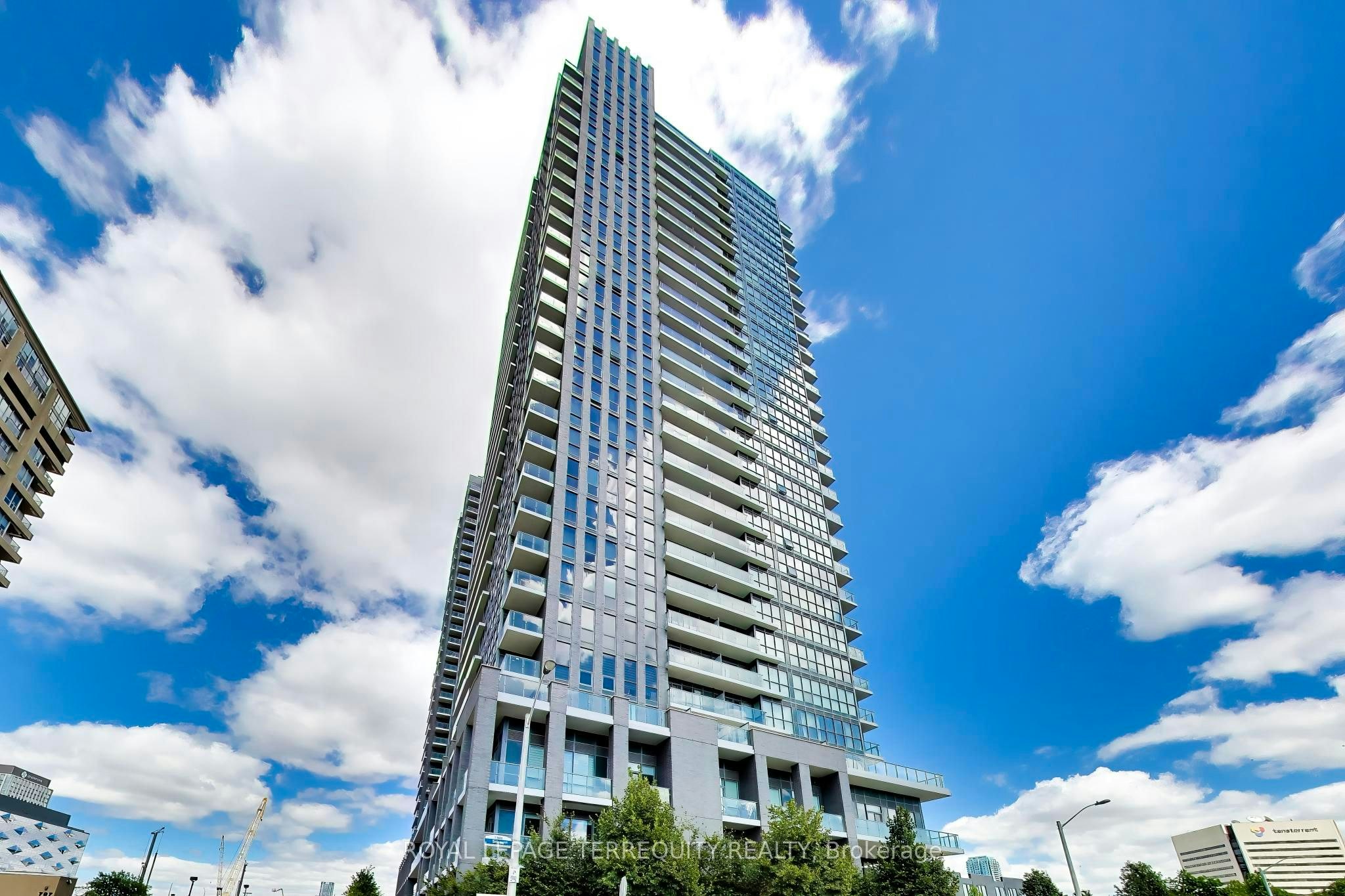 1803-2 Sonic Way, Toronto, ON, M3C 0P2 - 3