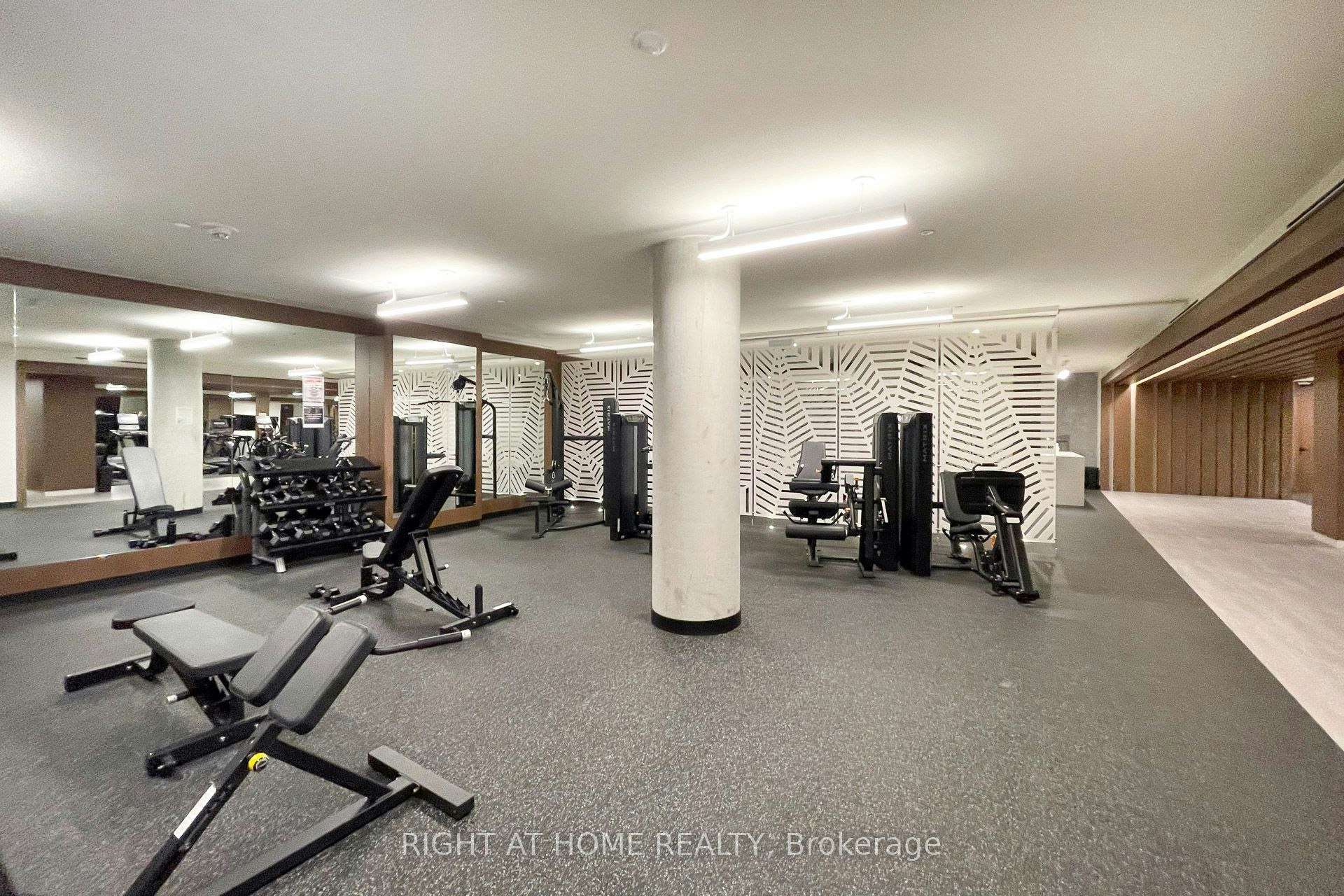 2211-5 Defries Street, Toronto, ON, M5A 0W7 - 21