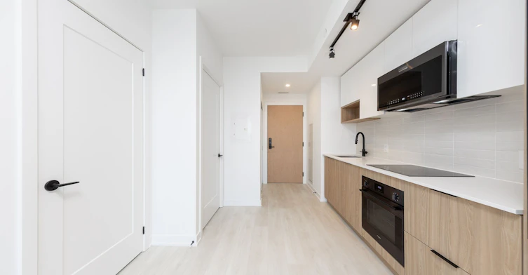 2211-5 Defries Street, Toronto, ON, M5A 0W7 - 3