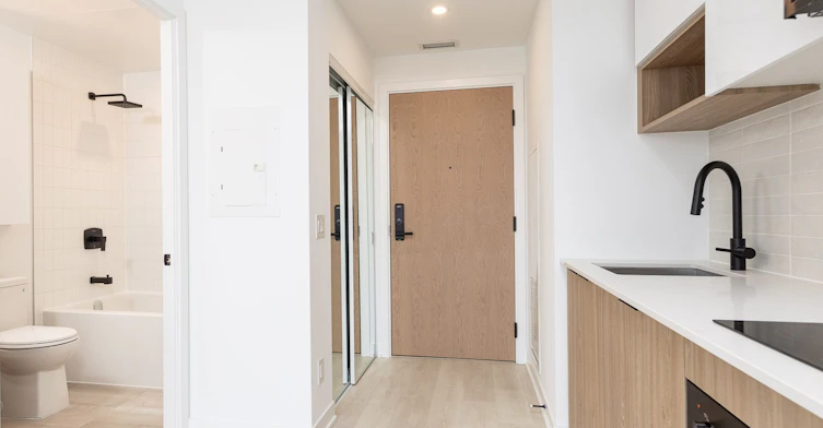 2211-5 Defries Street, Toronto, ON, M5A 0W7 - 2