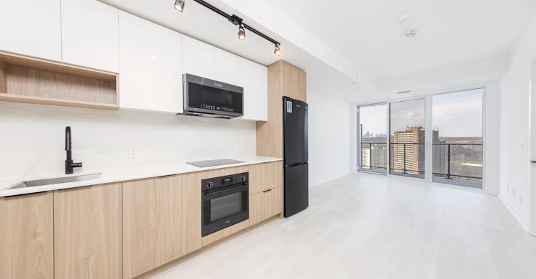 2211-5 Defries Street, Toronto, ON, M5A 0W7 - 5