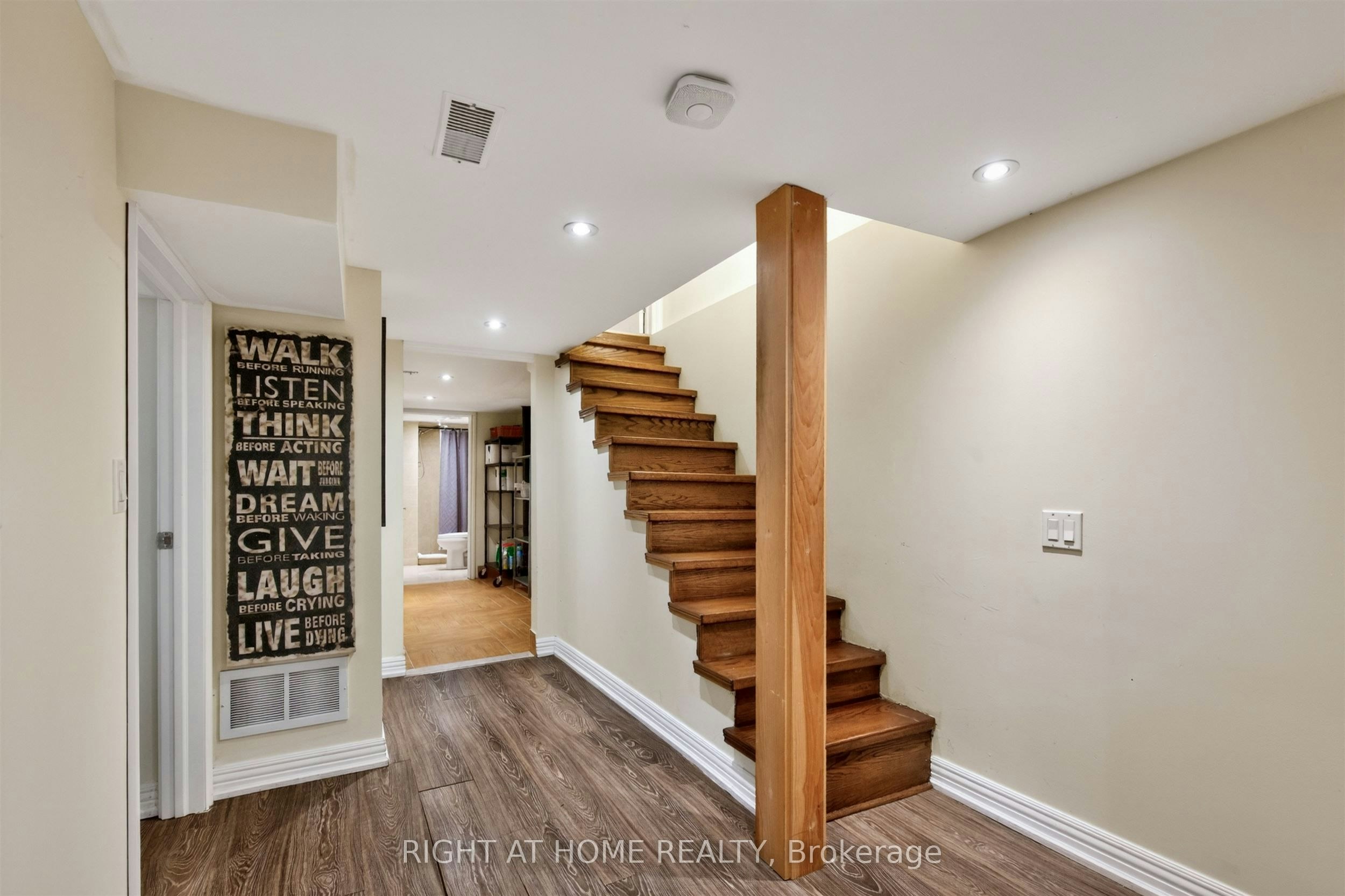 82 Arlington Avenue, Toronto, ON, M6G 3L1 - 32
